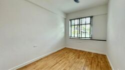 Landbay Condominium (D16), Condominium #566480301